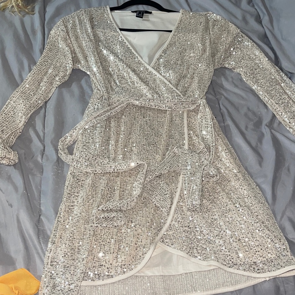 Dress/suit